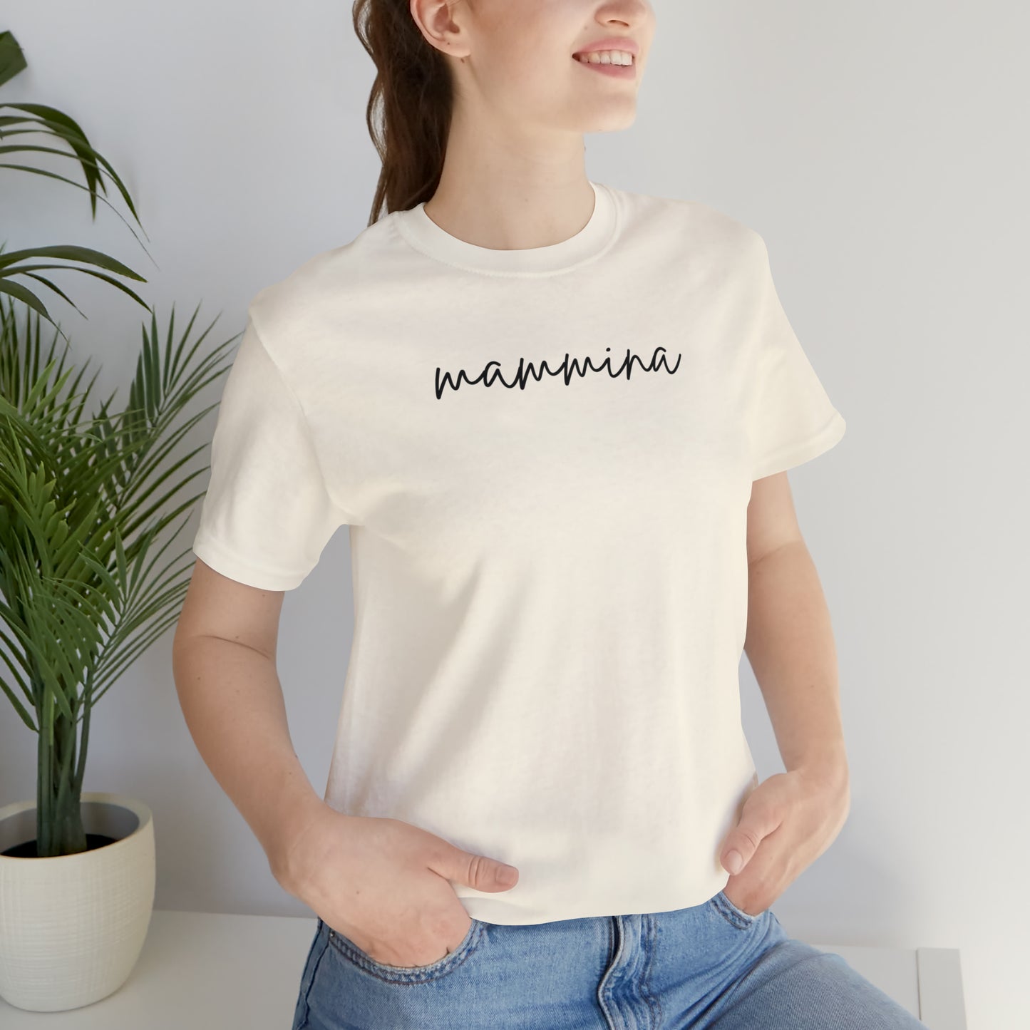 "Mammina" T-Shirt | Italian Mom Shirt | Gifts for Her | Chic Mom Shirt | Italian Mom Tee | One Word Shirt | Gift Ideas for Mom | Italian Speaking Mom Shirt | Mother's Day Gift Ideas